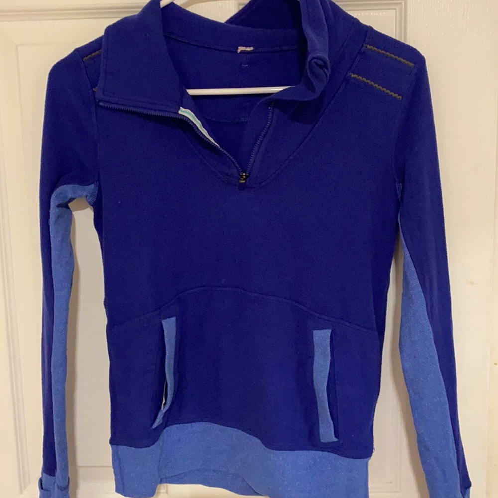 Navy blue ivivva turtleneck long sleeve